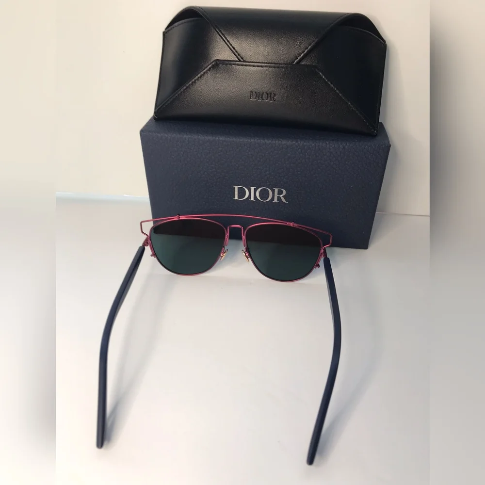 New - 💯 original DiorTechnologic Mirrored Metal Sunglasses, Matte Red/Blue